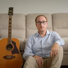 Ascolta Alessio Benedetti, guarda video musicali, leggi la biografia, vedi le date del tour & altro!