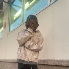 Escucha a Lil Fall, mira videos musicales, lee su biografía, consulta las fechas de las gira y más.