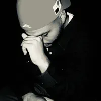 Poslechněte si interpreta undefined, sledujte hudební videa, přečtěte si životopis, podívejte se na data turné a další informace.
