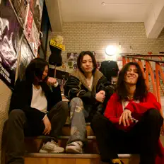 Listen to SetsunaFriend, watch music videos, read bio, see tour dates & more!