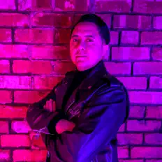 Dengarkan Giorgio Phoenix, tonton video musik, baca bio, lihat tanggal tur & lainnya!