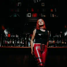 Escucha a Nadia Kodes, mira videos musicales, lee su biografía, consulta las fechas de las gira y más.