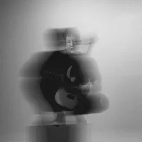 undefinedを聴いたり、ミュージックビデオを鑑賞したり、経歴やツアー日程などを確認したりしましょう！