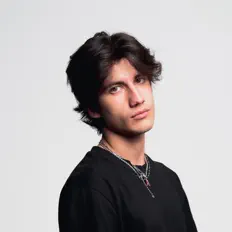 Jacopo Solを聴いたり、ミュージックビデオを鑑賞したり、経歴やツアー日程などを確認したりしましょう！