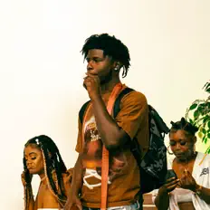 Ascolta Huncho Dada, guarda video musicali, leggi la biografia, vedi le date del tour & altro!