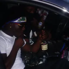 收听 Slayywitdastick、观看音乐视频、阅读小传、查看巡演日期等 ！