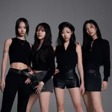 Ακούστε περιεχόμενο από Kandis, παρακολουθήστε μουσικά βίντεο, διαβάστε το βιογραφικό, δείτε ημερομηνίες περιοδείας, και πολλά ακόμη!