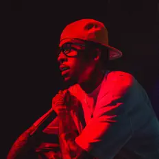 聆聽 Chris Travis、觀看音樂影片、閱讀小傳、查看巡演日期等！