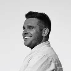 Escucha a Holdyn Barder, mira vídeos musicales, lee la biografía, consulta fechas de giras y mucho más.