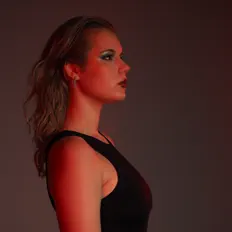 Poslechněte si interpreta Julia Romanyuk, sledujte hudební videa, přečtěte si životopis, podívejte se na data turné a další informace.