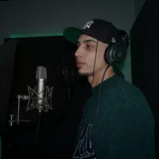 Escucha a S3ga, mira vídeos musicales, lee la biografía, consulta fechas de giras y mucho más.