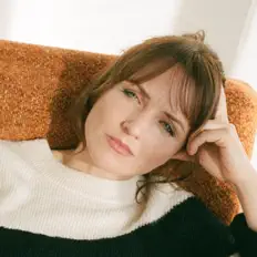 聆聽 Alex Doré、觀看音樂影片、閱讀小傳、查看巡演日期等！