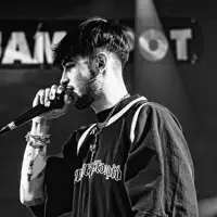 Escucha a undefined, mira vídeos musicales, lee la biografía, consulta fechas de giras y mucho más.