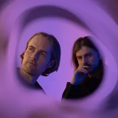 Escucha a D.D. Mirage, mira videos musicales, lee su biografía, consulta las fechas de las gira y más.