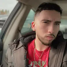 Luister naar R.Carlos, bekijk muziekvideo's, lees de bio, bekijk de tourdata, en meer!