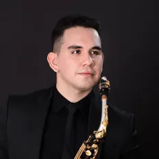 聆聽 Sax Efrain Acosta、觀看音樂影片、閱讀小傳、查看巡演日期等！