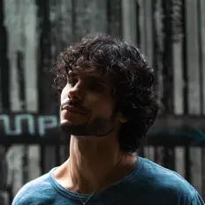 聆聽 Man Gordan、觀看音樂影片、閱讀小傳、查看巡演日期等！