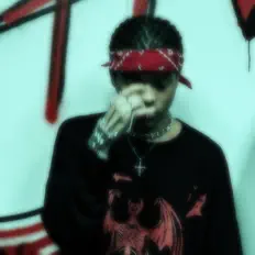 Ouve DeathB4Luv, vê vídeos de música, lê a biografia, vê as datas da digressão e muito mais!