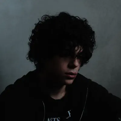 Listen to lschico, watch music videos, read bio, see tour dates & more!