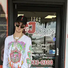 Listen to Itchyglock, watch music videos, read bio, see tour dates & more!