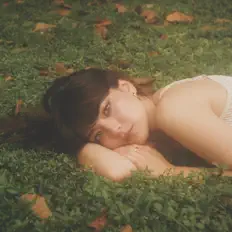 Écoutez Juliana Simone, regardez des vidéoclips, lisez la biographie, consultez les dates de tournée et plus encore !