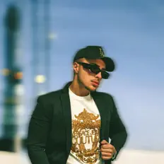 Dengarkan DISTRXCT, tonton video musik, baca bio, lihat tanggal tur & lainnya!