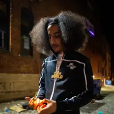 Posłuchaj wykonawcy Ryo Luchiano, obejrzyj teledyski, przeczytaj biografię, zobacz daty tras koncertowych i nie tylko!