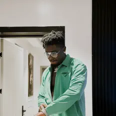 SUNSHI9 dinle, müzik videolarını izle, biyografisini oku, tur tarihlerini ve daha fazlasını gör!