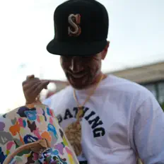 Ascolta KOTH, guarda video musicali, leggi la biografia, vedi le date del tour & altro!