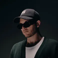 Poslechněte si interpreta Eppy, sledujte hudební videa, přečtěte si životopis, podívejte se na data turné a další informace.