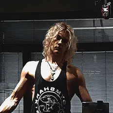 Listen to Aleksiz, watch music videos, read bio, see tour dates & more!