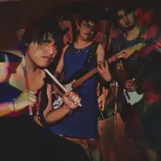 Ouça Esperma De Gusano, assista a videoclipes, leia a biografia, veja as datas das turnês e mais!