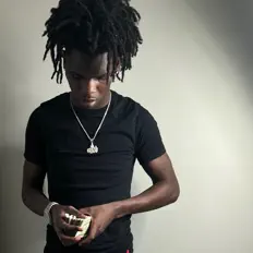 Ascolta lil b4, guarda video musicali, leggi la biografia, vedi le date del tour & altro!