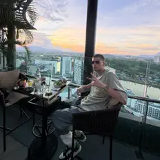 JordanE420: песни, клипы, биография, даты выступлений и многое другое.