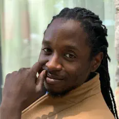 收听 Devin Robinson、观看音乐视频、阅读小传、查看巡演日期等 ！