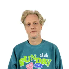 Mr. Elliotを聴いたり、ミュージックビデオを鑑賞したり、経歴やツアー日程などを確認したりしましょう！