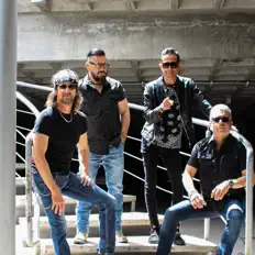 Listen to Charly y los Indie-Gentes, watch music videos, read bio, see tour dates & more!