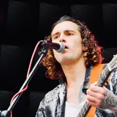 Alexander Norris을(를) 듣고, 뮤직 비디오를 보고, 약력을 읽고, 투어 일정 등을 확인하세요!