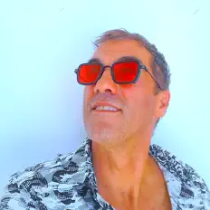Listen to Javi Viana, watch music videos, read bio, see tour dates & more!
