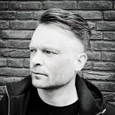 Benny Sandsを聴いたり、ミュージックビデオを鑑賞したり、経歴やツアー日程などを確認したりしましょう！