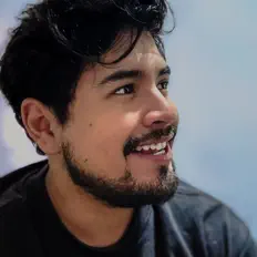 Poslechněte si interpreta Kaleb Campos, sledujte hudební videa, přečtěte si životopis, podívejte se na data turné a další informace.