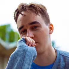 Murray WOWを聴いたり、ミュージックビデオを鑑賞したり、経歴やツアー日程などを確認したりしましょう！