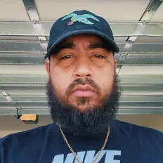 Dengarkan GD0E, tonton video musik, baca bio, lihat tanggal tur & lainnya!