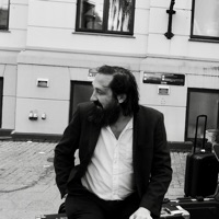 Peter Matthew Bauer