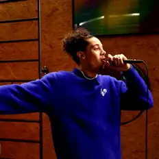 Escucha a Tinøs, mira vídeos musicales, lee la biografía, consulta fechas de giras y mucho más.