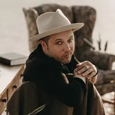 Ascolta Christopher Worth, guarda video musicali, leggi la biografia, vedi le date del tour & altro!