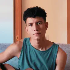 Angelo dinle, müzik videolarını izle, biyografisini oku, tur tarihlerini ve daha fazlasını gör!