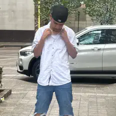 收听 FlygodChris、观看音乐视频、阅读小传、查看巡演日期等 ！