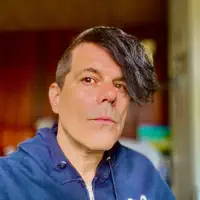 Escucha a undefined, mira videos musicales, lee su biografía, consulta las fechas de las gira y más.