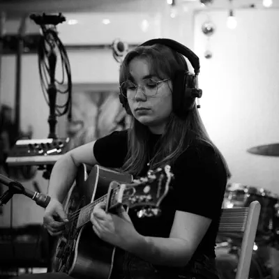 Listen to Valérie Bouchard, watch music videos, read bio, see tour dates & more!